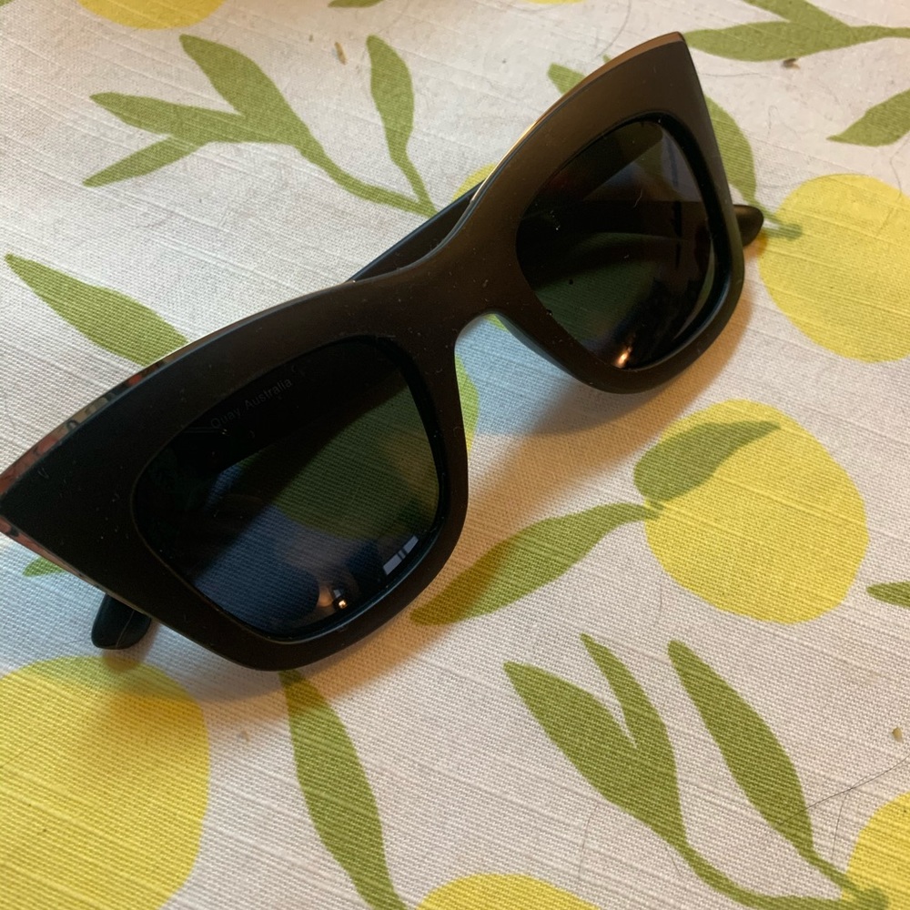 Quay “Love Child” cat eyed sunglasses